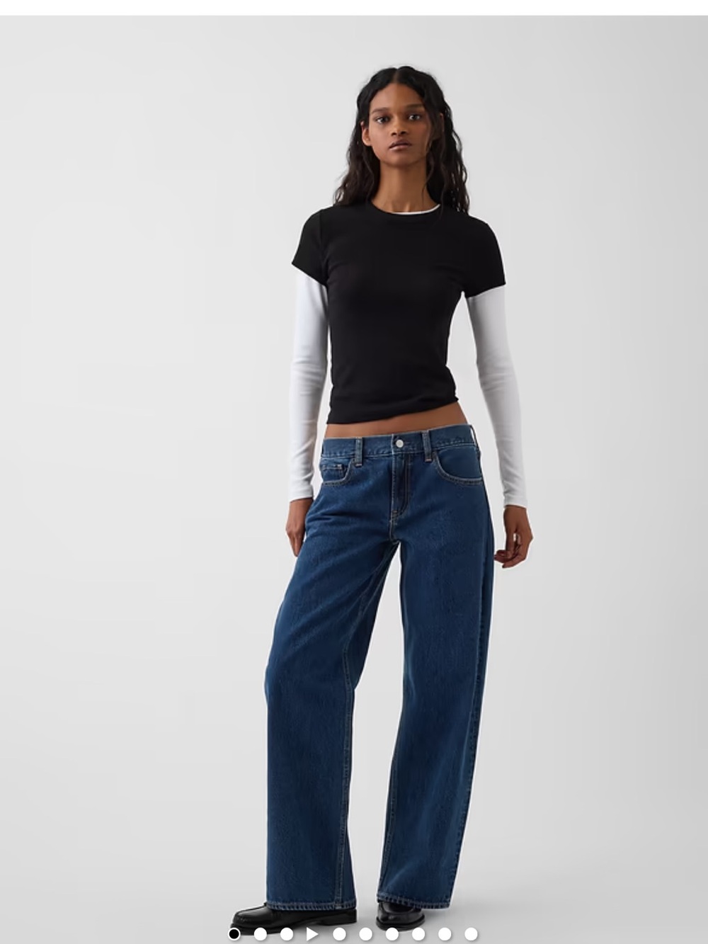 Hailey Bieber Low Rise Loose Jeans in Medium Indigo
